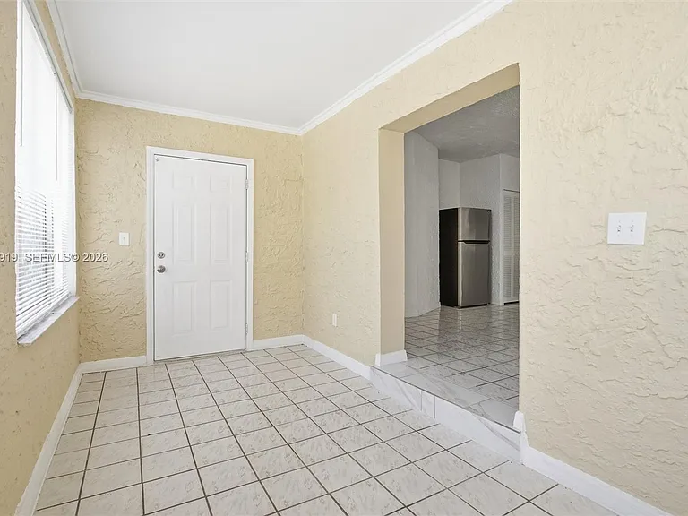 1743 SW 17th St #1 — Photo 7