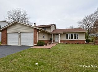74 Avon Rd, Elk Grove Village, IL 60007