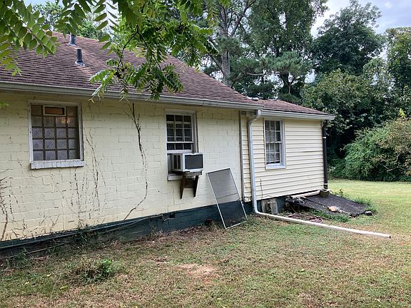 2nd image of 2458B Oak Ave