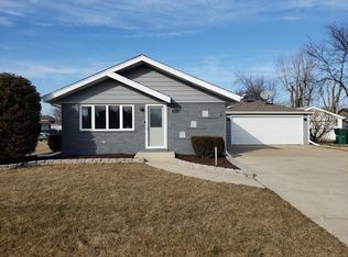 6612 W 86th St, Burbank, IL