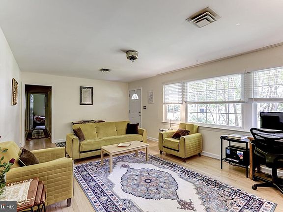 5th image of 4120 Virginia St