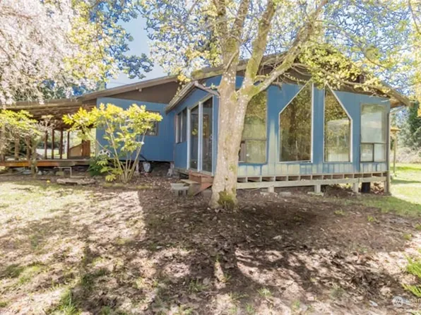 17 Cornwall Road NW, Lakebay, WA 98349