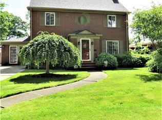 384 Roselawn Ave NE, Warren, OH
