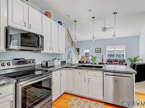 3rd image of 5023 Whitegate Dr