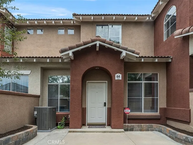 64 Mission Ct — Photo 35