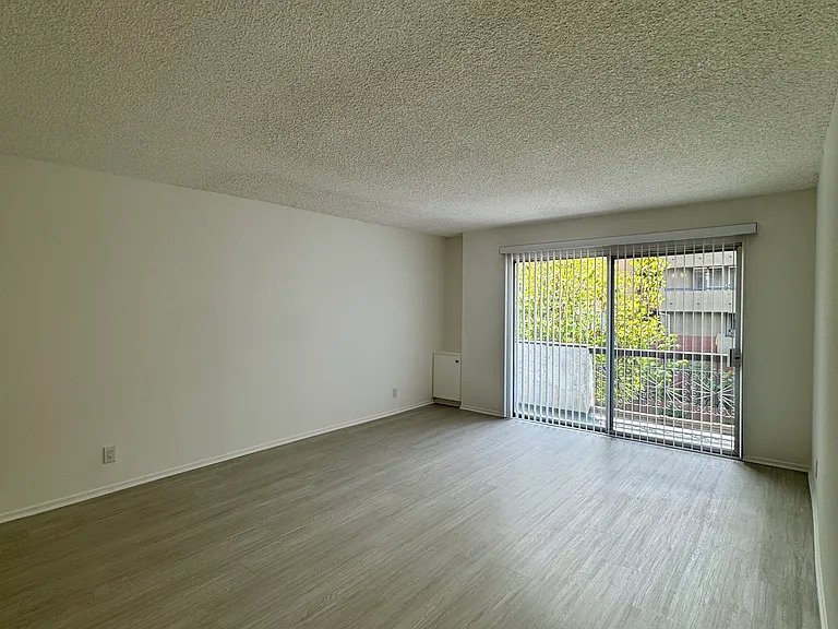 The Lennox — Photo 39