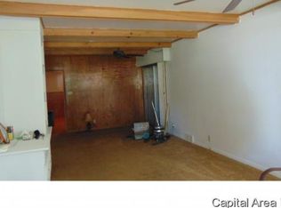 932 E Knox St, Galesburg, IL 61401