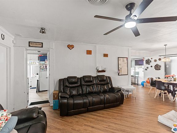 4th image of 3311 N 66th Avenue