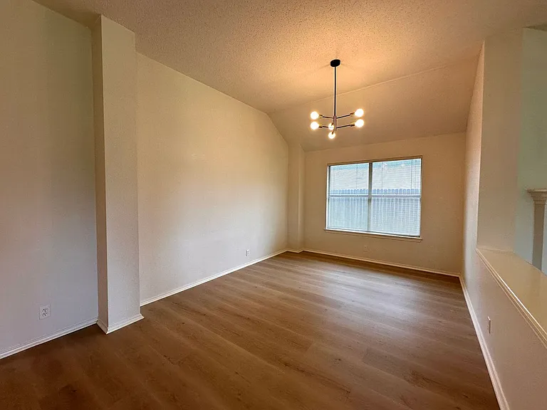6708 Bancroft Woods Dr — Photo 13
