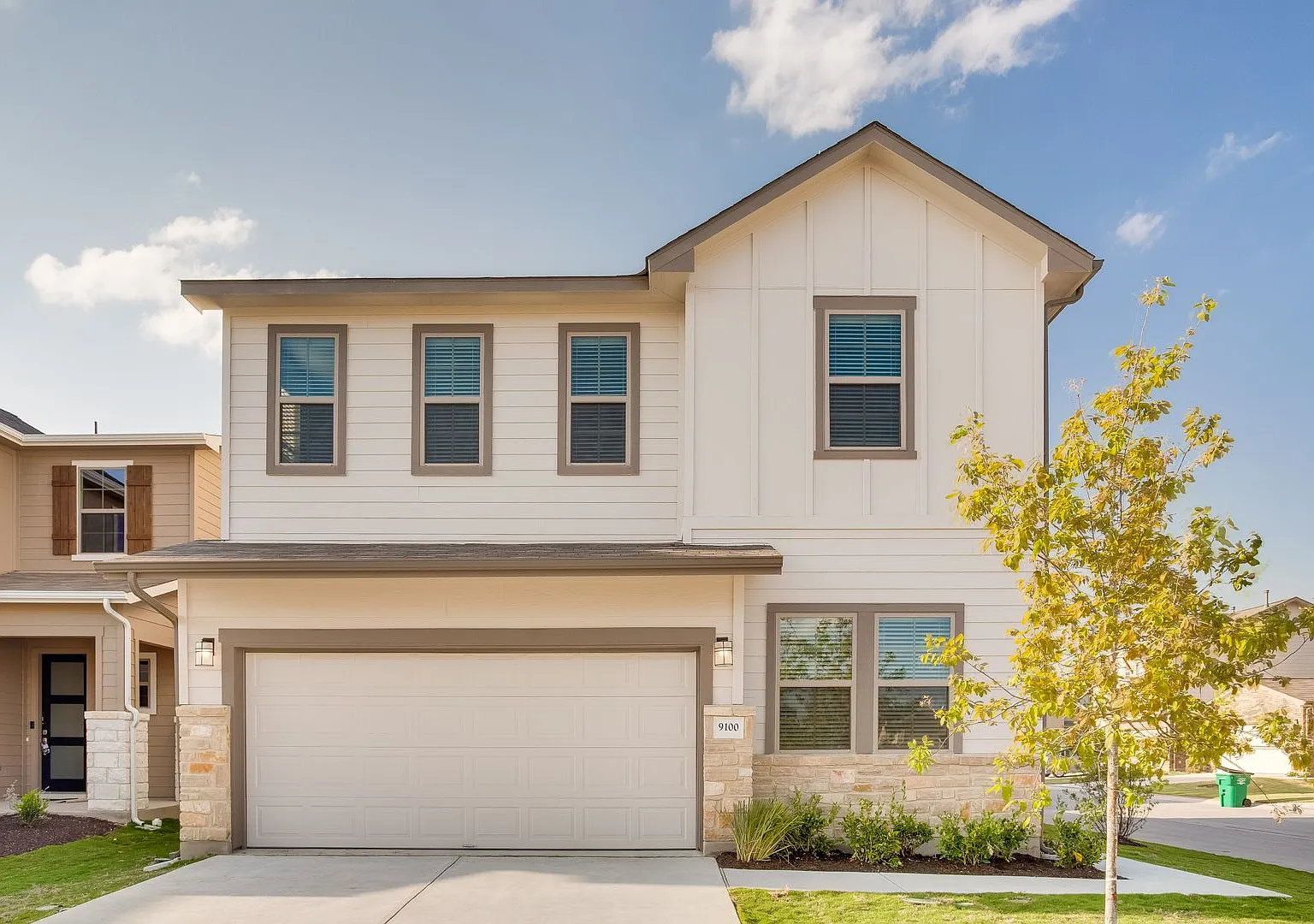 9100 Garnet Dr, Austin, TX 78729 — Photo 1