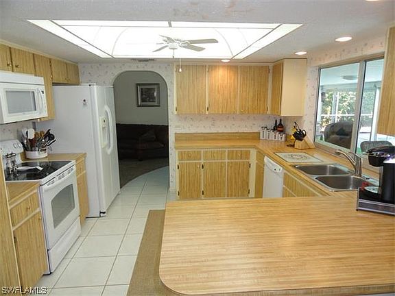 5th image of 5404 SW 2nd Ave