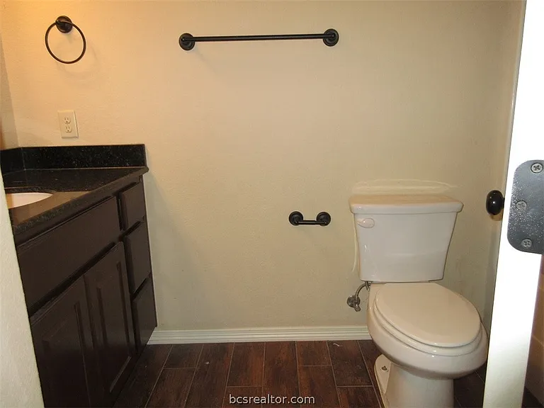 103 Richards St — Photo 12