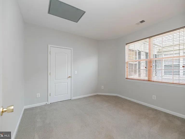 13960 Greendale Dr — Photo 8