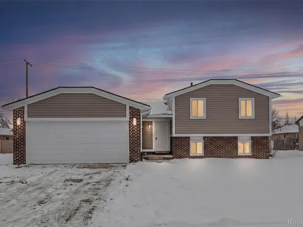 39122 Roland Dr, Sterling Heights, MI 48310