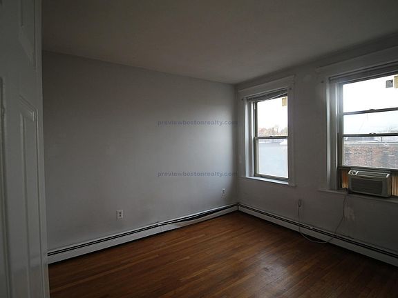 2nd image of 1625 Commonwealth Ave #Cm23