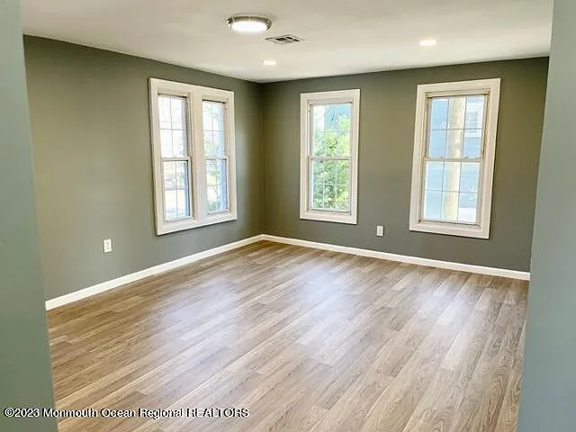 916 Sunset Ave — Photo 3