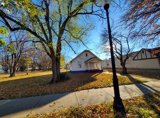 1228 SW Lane St, Topeka, KS 66604