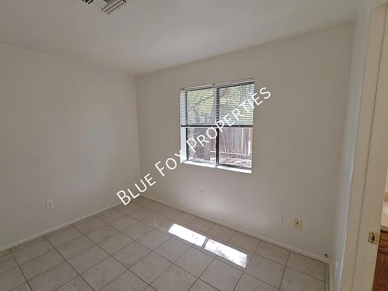3318 E Bellevue St #B — Photo 31