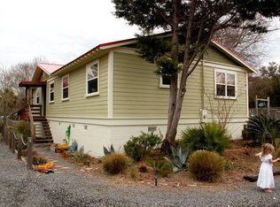 1820 Sol Legare Rd, Charleston, SC 29412