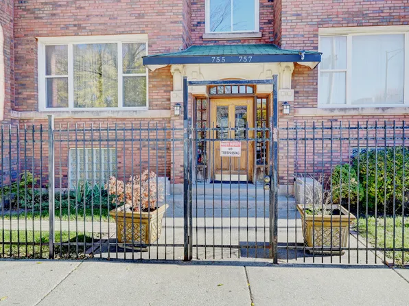 757 S Independence Blvd #3S, Chicago, IL 60624