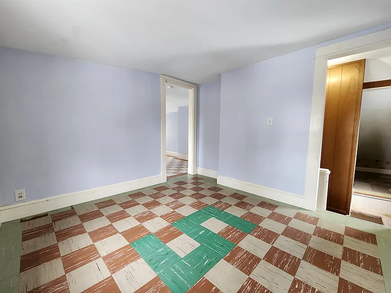 281 Wilson St — Photo 21
