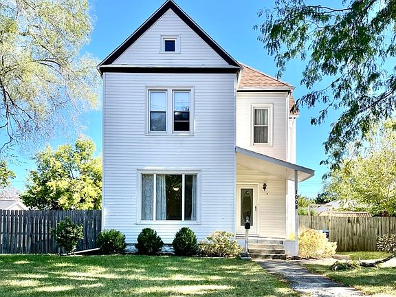 2nd image of 1008 Marquette St