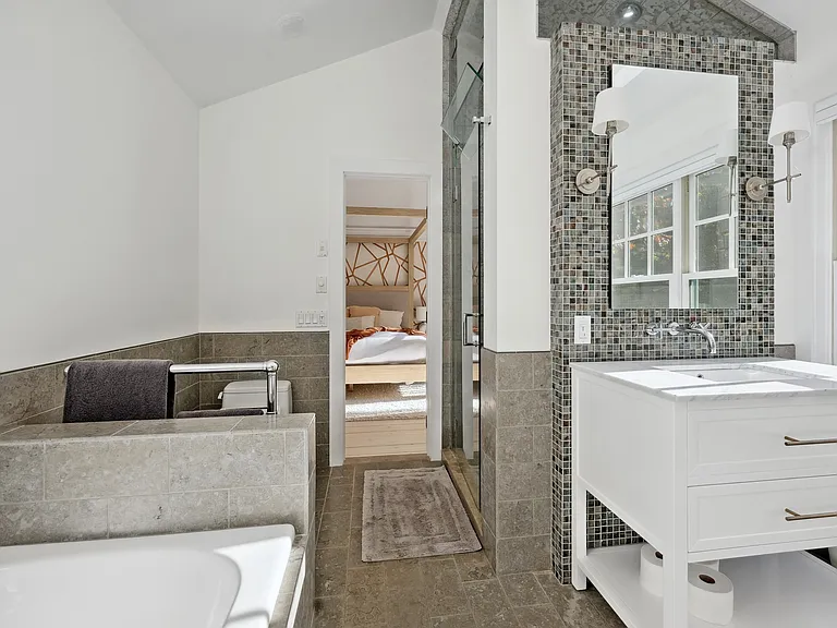 21 Georgica Woods Ln — Photo 18