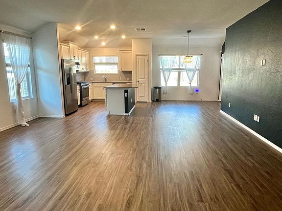4th image of 5416 Bellissima Way