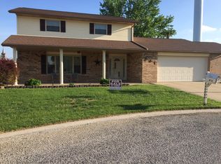 201 Plum Ln, New Baden, IL