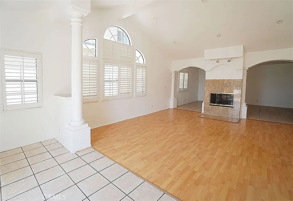 3 bed, 1777 sqft, $4,895 — Photo 3