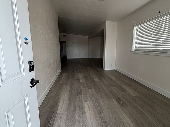 4th image of 2500 Myrtle Ave