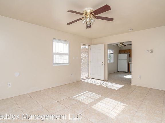 5th image of 2112 1/2 Coal Ave SE