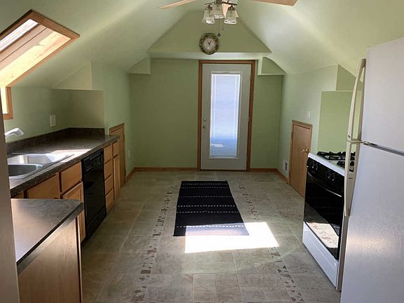 3rd image of 5412 S Natoma Ave #0