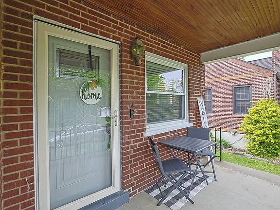 4th image of 4506 N Valley View Ln