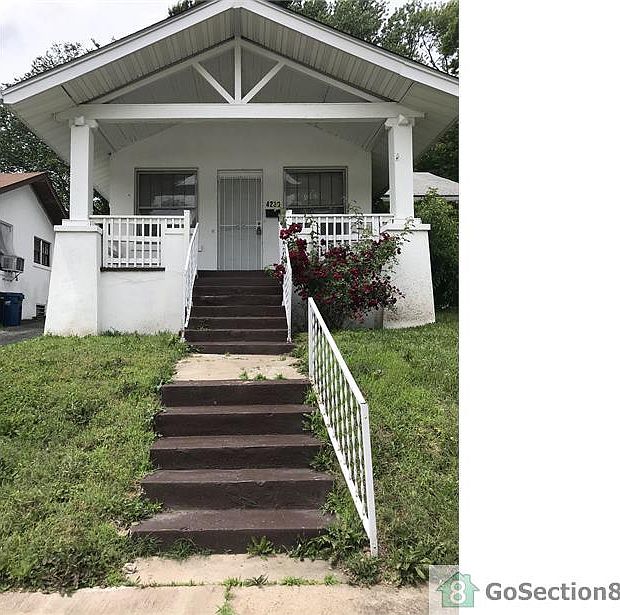 1st image of 4239 Ravenwood Ave