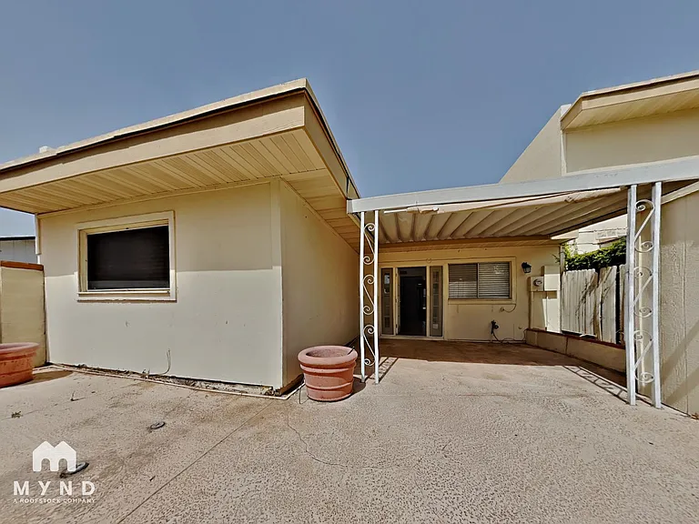 5823 N 81st St — Photo 20