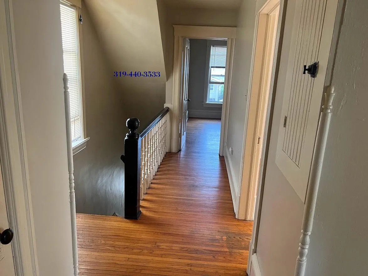 1548 Washington Ave SE — Photo 4