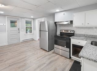 5 Centennial St APT 3A, Putnam, CT 06260