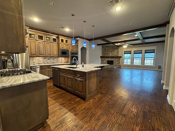 Open Kitchen with High end finishes