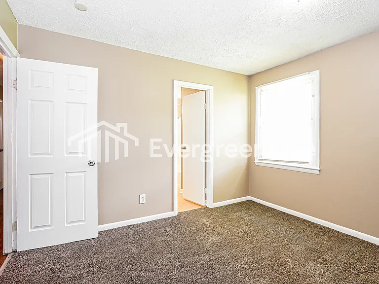 4313 E Livingston Ave — Photo 10