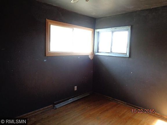 5th image of 1468 Wilson Ave