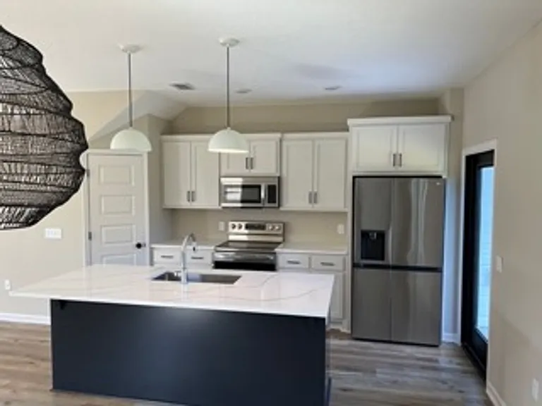 6407 Wildwood Ct — Photo 6