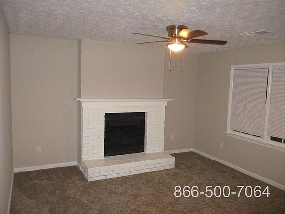 3rd image of 608 Hamlet Ct SE