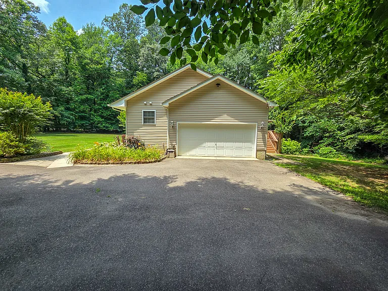 8401 Kennedy Dr — Photo 46