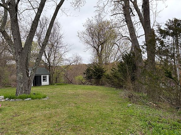 5th image of 8 Wellington Lane Ave