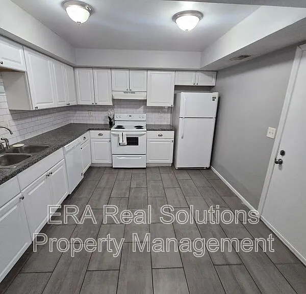 2721 Charles Dr — Photo 8