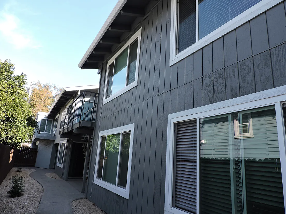 Building Photo - 1317 W St #2