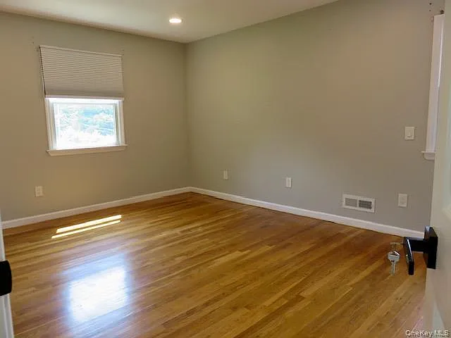 10 Elderwood Ln — Photo 14