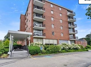 20 Hammond Pond Pkwy APT 504, Newton, MA 02467