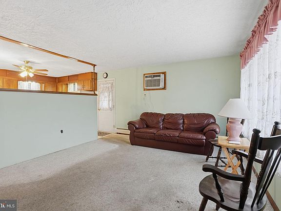 3rd image of 3220 Glenrose Ave